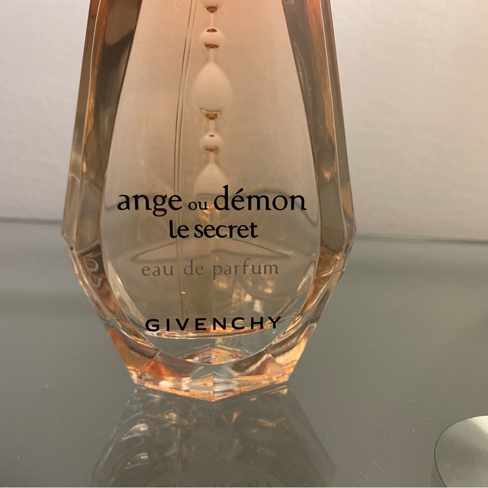 Givenchy Ange ou Demon Le Secret Eau de Parfum